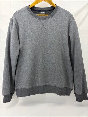 Eddie Bauer Fleece Lined Classic Crewneck Sweatshirt in Heathered Gray, Mens M